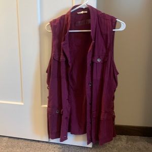 Maurices vest. Maroon